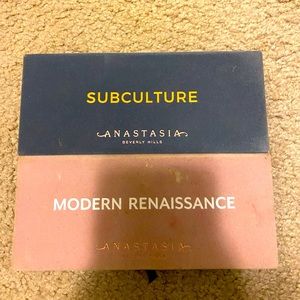 2 eyeshadow palettes